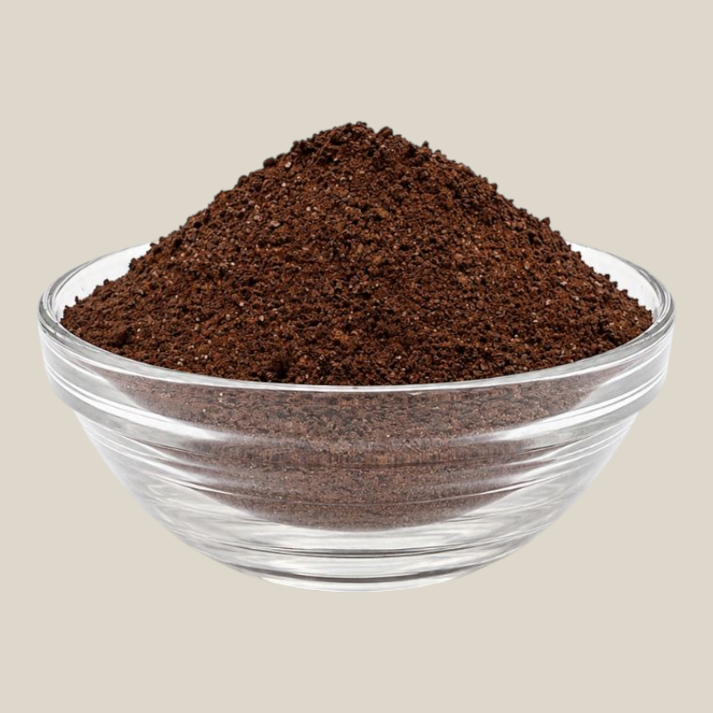 TuanaShop BV warme chocolademelk poeder in een glazen kom voor een romige en volle chocoladedrank.