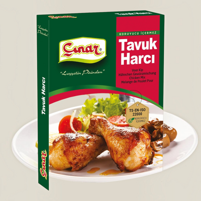TuanaShop BV Çınar Tavuk Harcı kruidenmix voor kip in een groene verpakking met een afbeelding van gebraden kippenbouten