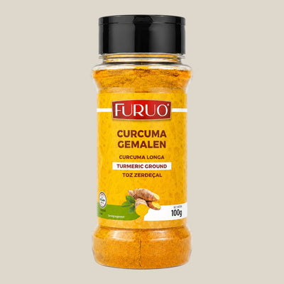 TuanaShop BV Furuo gemalen curcuma in een doorzichtige kruidenpot van 100 gram met een zwarte dop