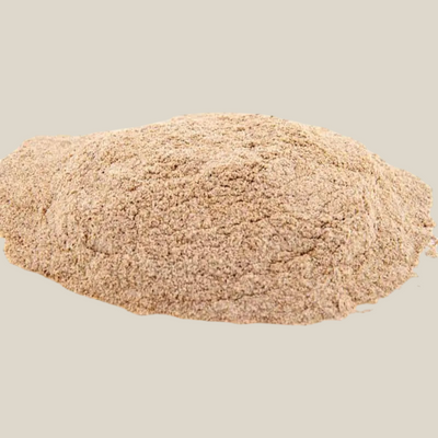 TuanaShop BV gemalen witte peper met een fijne textuur en beige kleur, ideaal voor lichte sauzen en soepen.