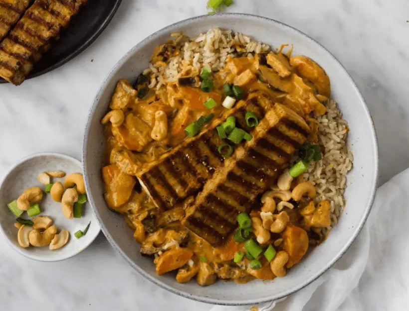 Curry met gemarineerde/gegrilde tofu steak