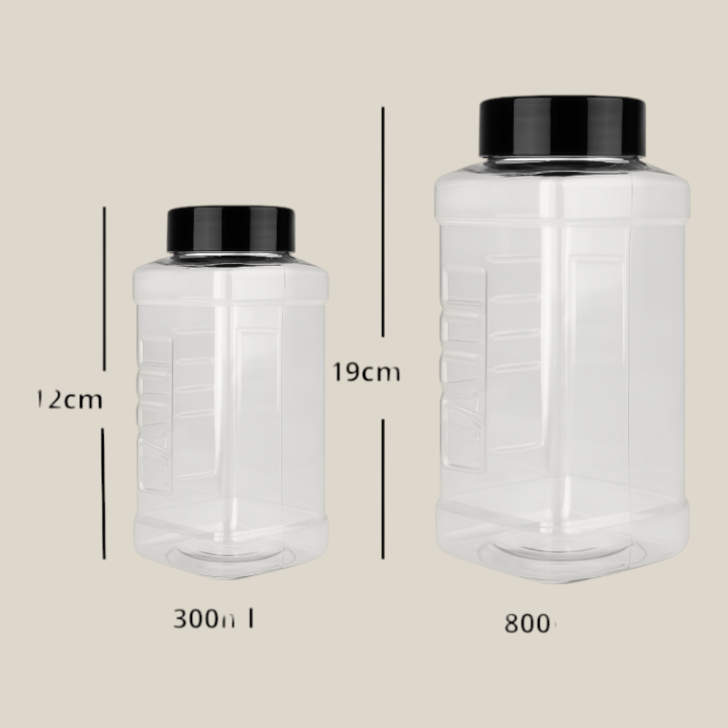 TuanaShop BV kunststof strooibussen van 300 ml en 800 ml met zwart deksel voor horeca en thuisgebruik