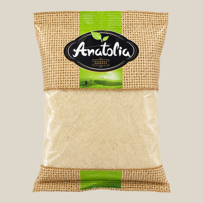 TuanaShop BV geblancheerd amandelmeel in een verpakking van 200 gram met Anatolia merklabel