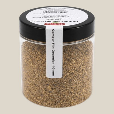 TuanaShop BV fijn gesneden gedroogde gember in een doorzichtige pot van 80g voor thee en Aziatische gerechten