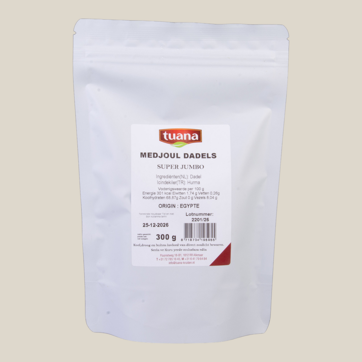 TuanaShop BV verpakking met 300g Medjoul Super Jumbo dadels, witte stazak met productinformatie en etiket.