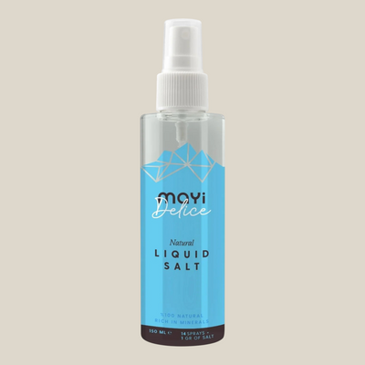 TuanaShop BV Mayi vloeibare zoutspray in een transparante 150ml fles met blauw etiket en natuurlijke mineralen