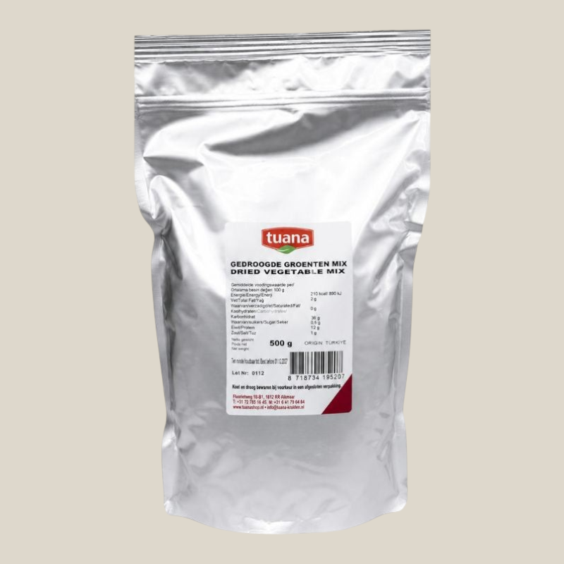 TuanaShop BV gedroogde groenten mix in een zilverkleurige verpakking van 500 gram voor soepen en sauzen