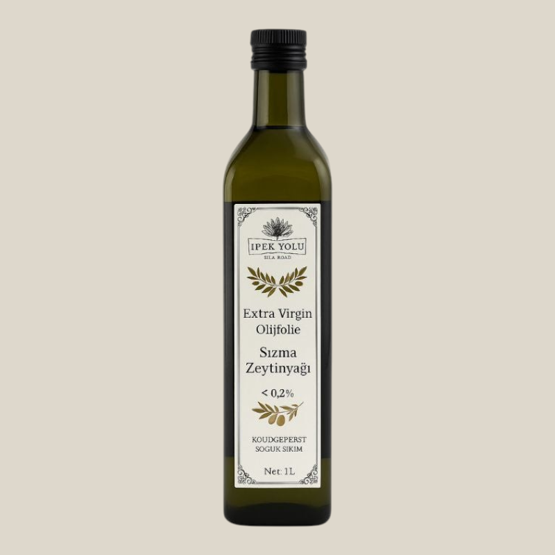 TuanaShop BV İpek Yolu extra vierge olijfolie in een 1 liter fles, koudgeperst met een zuurgraad van minder dan 0,2%.