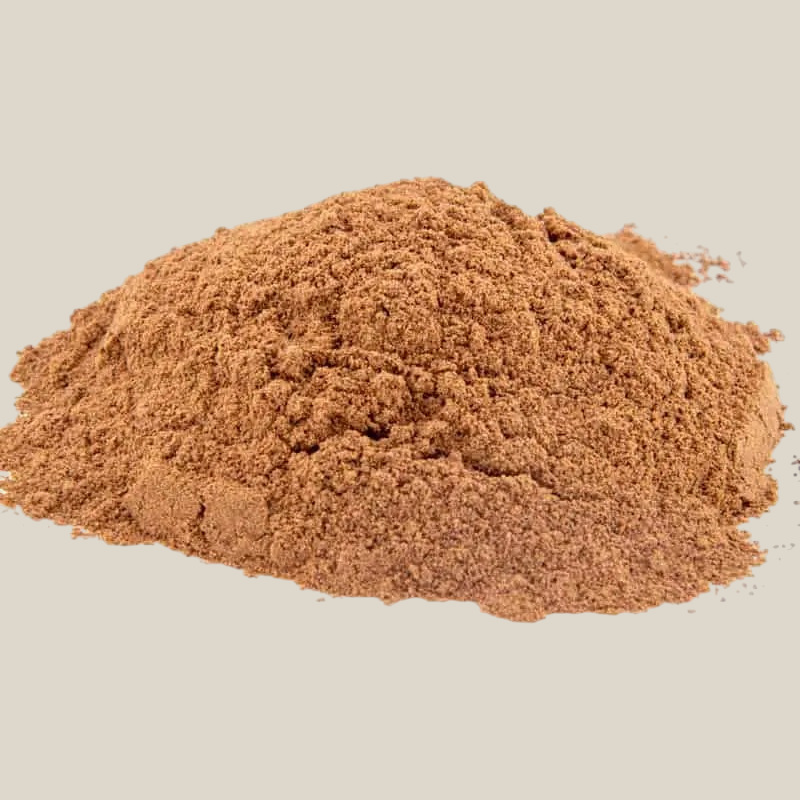 Fijngemalen bruin pimentpoeder van TuanaShop BV met een warme, aromatische geur voor diverse gerechten.
